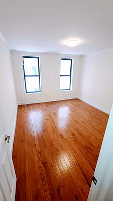 Rented by United Realty Equities | media 5