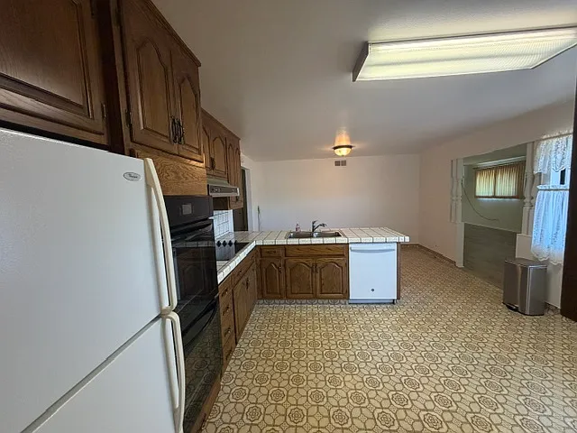 460 Mariposa Dr — Photo 4