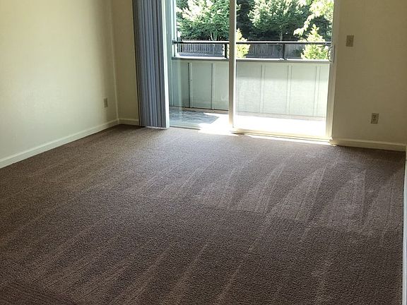 4th image of 6870 SW Hall Blvd #74c0d0661