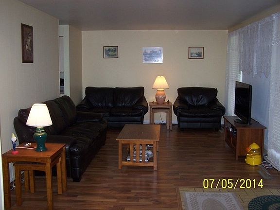3rd image of 18732 Baker Ave