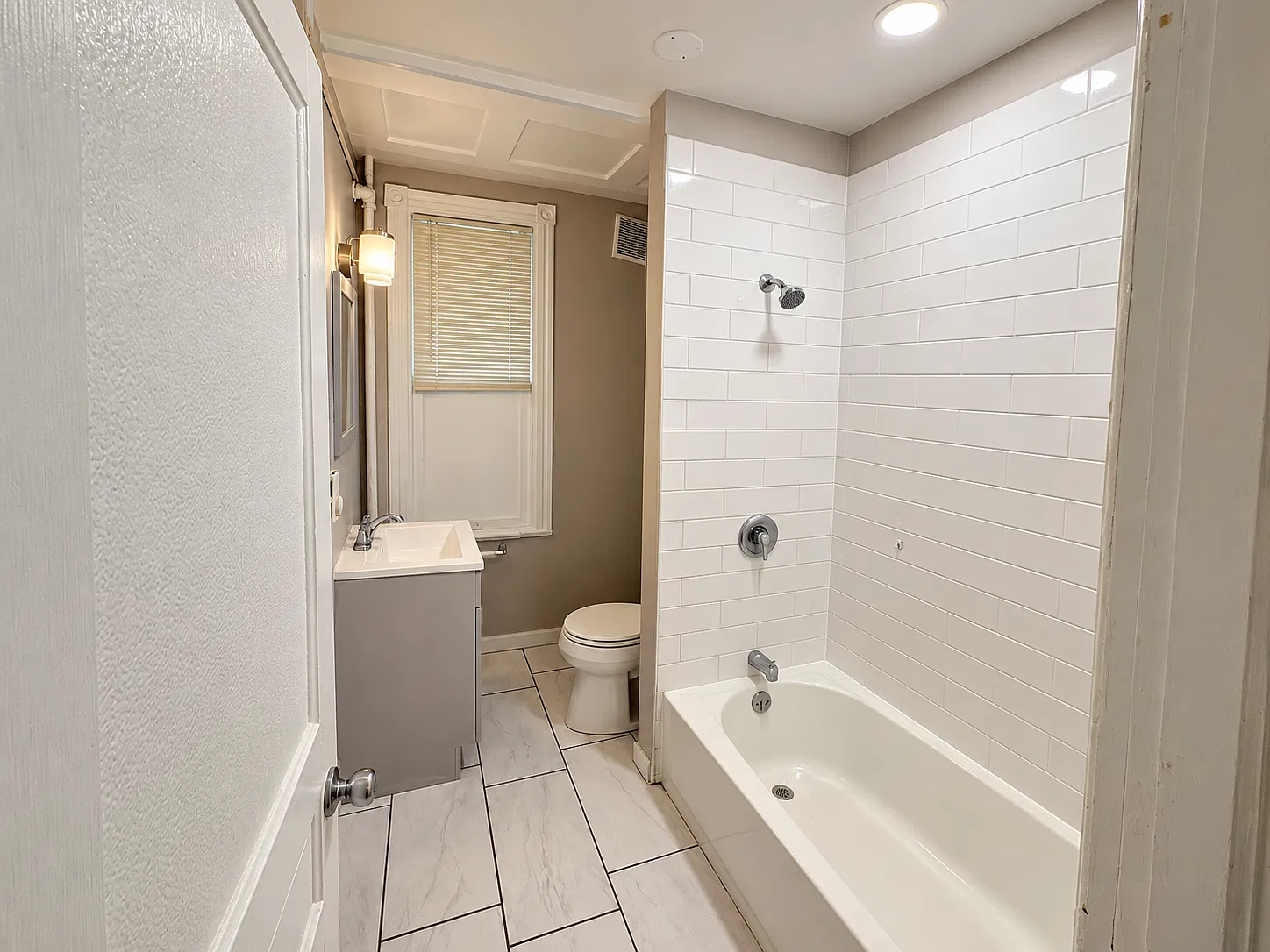 2 bed, 1.0 bath, 1100 sqft, $1,250 — Photo 3