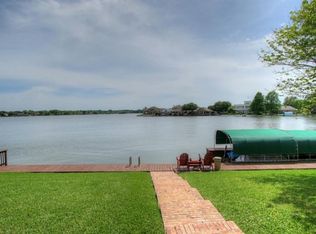 13641 Lakeside Place Dr, Willis, TX 77318