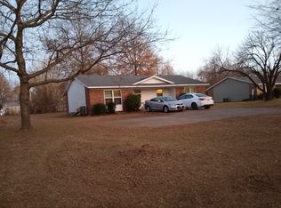 2364 N Raven Ln, Fayetteville, AR 72704
