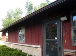 1900 Roberta Ln, Champaign, IL 61821