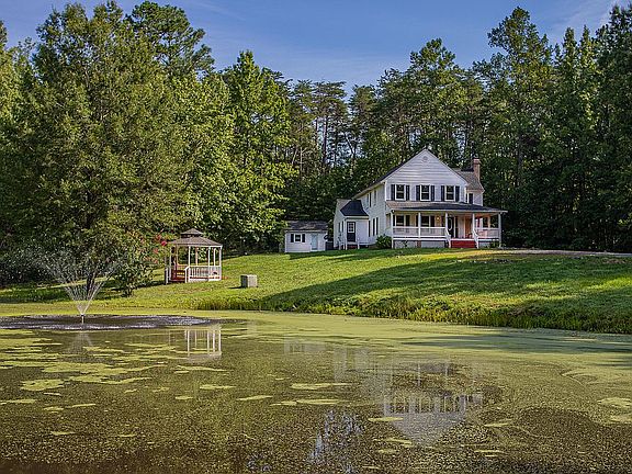 2nd image of 19058 Bent Oak Ln