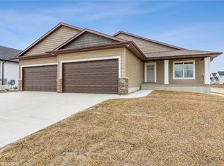 6278 Glenwood Dr, Marion, IA 52302