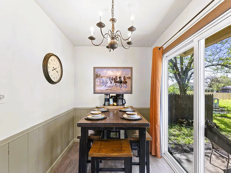 1024 S Ash St — Photo 13
