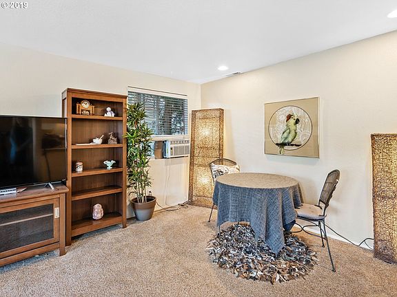 5th image of 6208 NE 17th Ave APT 88