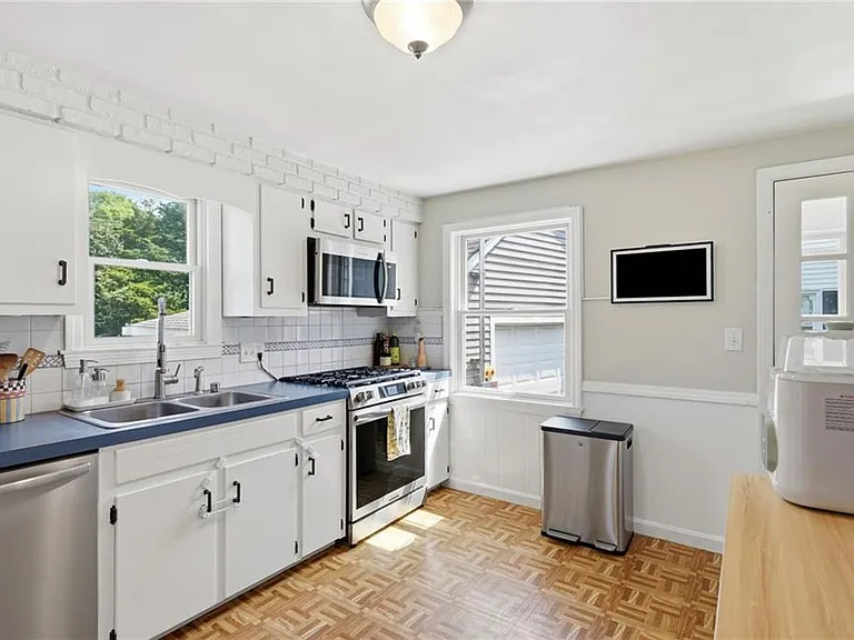 25 King Rd — Photo 18