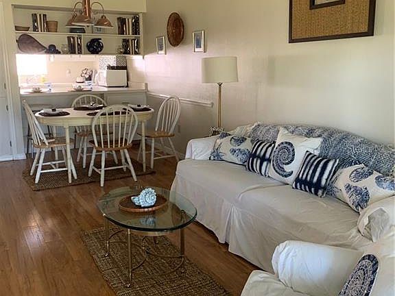4th image of 1198 Villa Ln #127