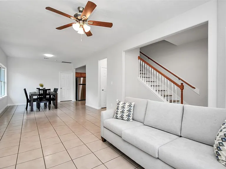 8102 Rhobell St #A — Photo 37