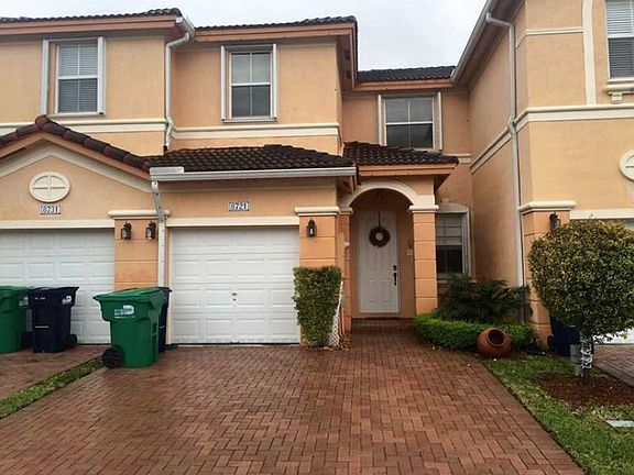 4th image of 8721 NW 112th Ct