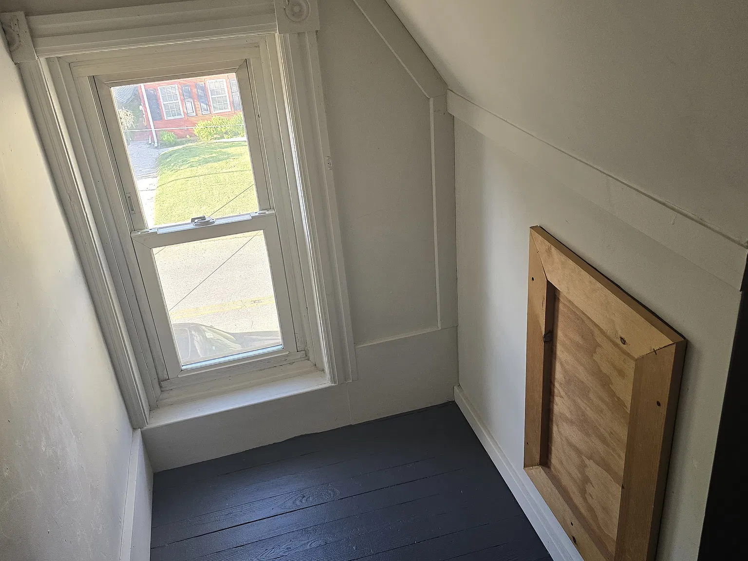 4 bed, 1039 sqft, $1,800 — Photo 2