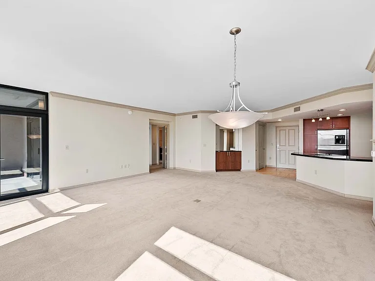 8100 E Union Ave #814 — Photo 2