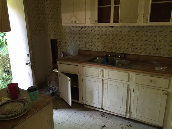 5th image of 6024 Willard Ave