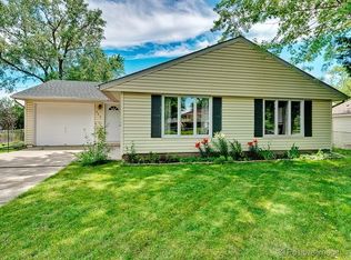 720 Sumac Dr, Streamwood, IL 60107