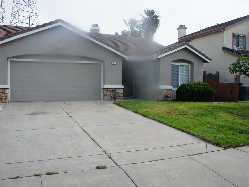 1st image of 403 Charlemagne Ln