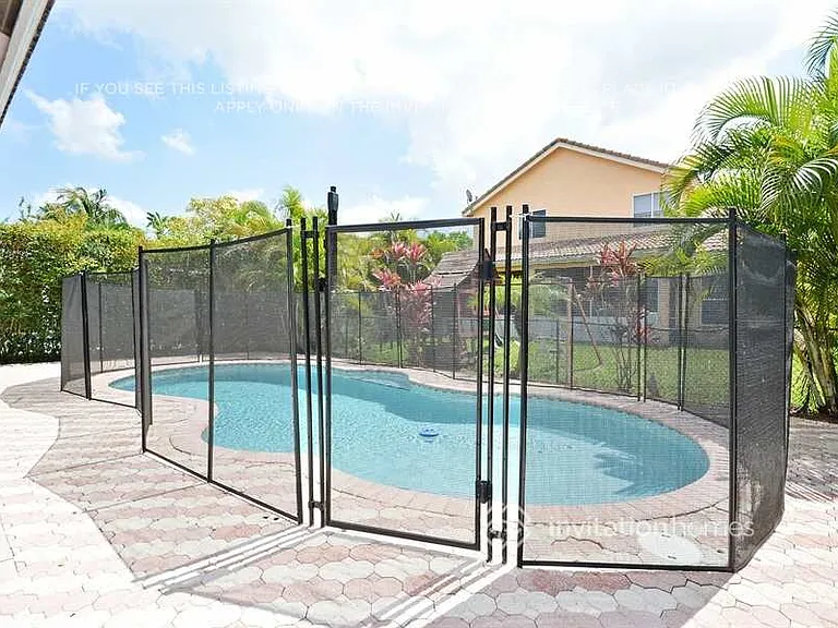 8556 NW 57th Dr — Photo 18