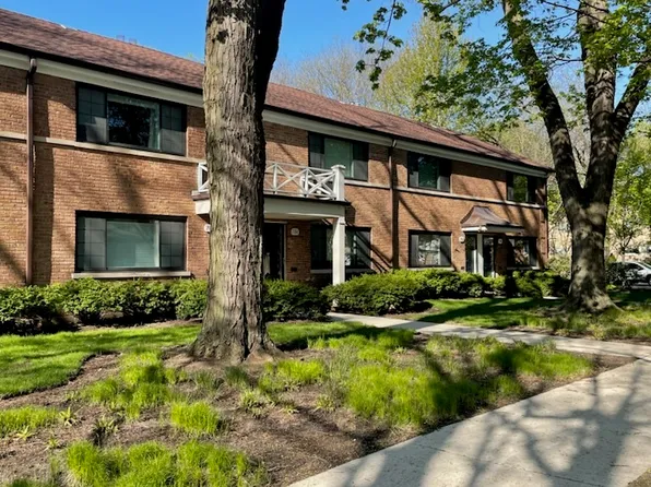 704 Dodge Ave, Evanston, IL 60202