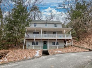 34 Torrey St, Easthampton, MA 01027