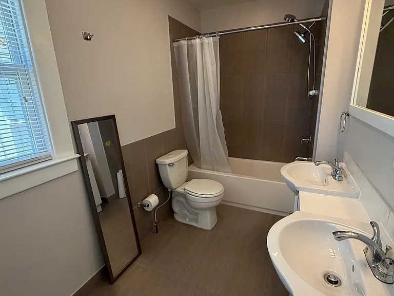 2748 Florian St — Photo 19