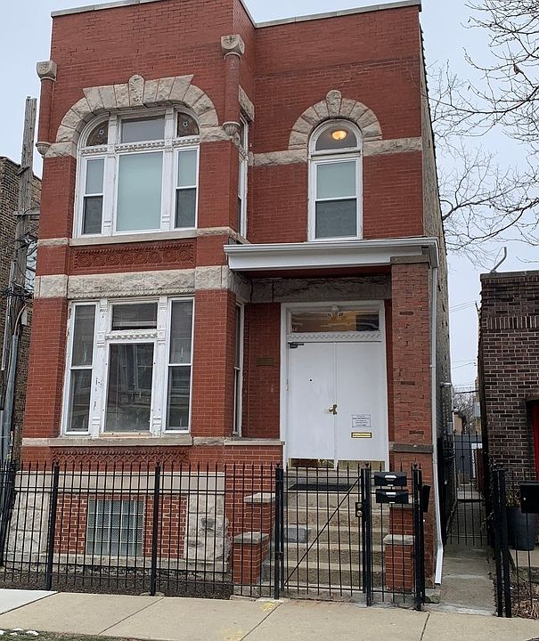 1st image of 1543 N Rockwell St APT 2