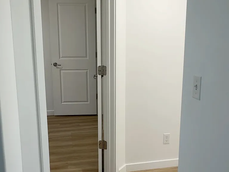 1055 W 1033 N #203 — Photo 6
