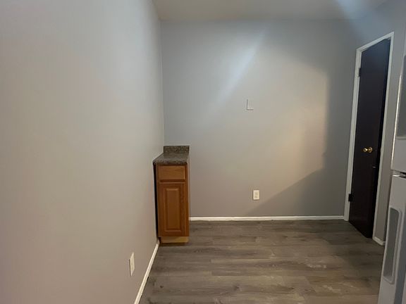 5th image of 427 Thrift Ave APT D