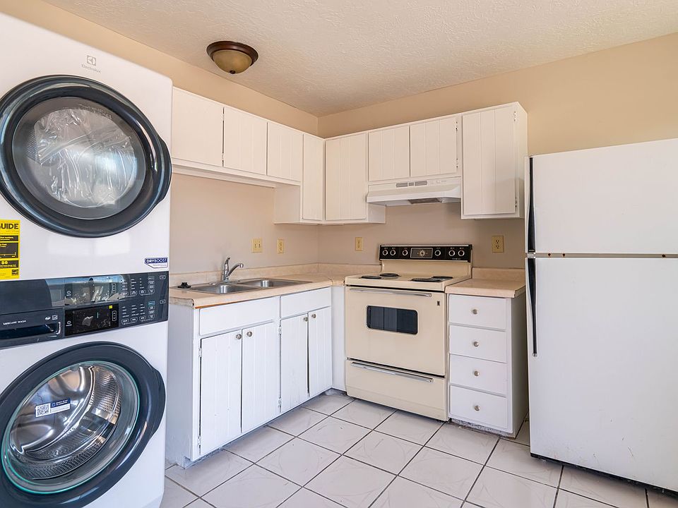 1st image of 383 W 4900 S APT 6