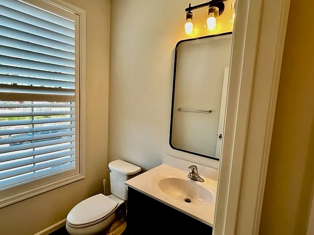 2215 Swallowtail Ln — Photo 18