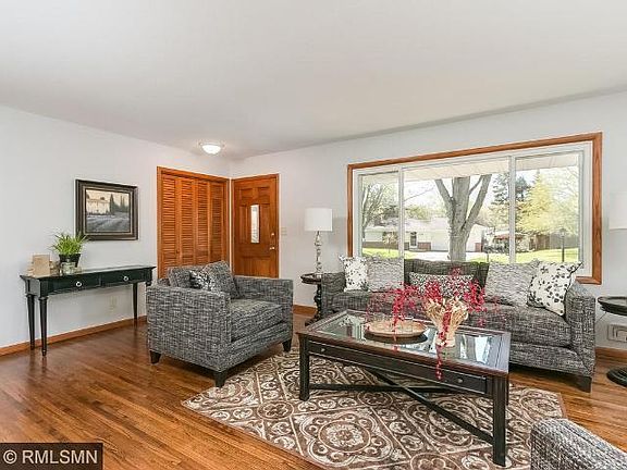 4th image of 208 Harold Dr