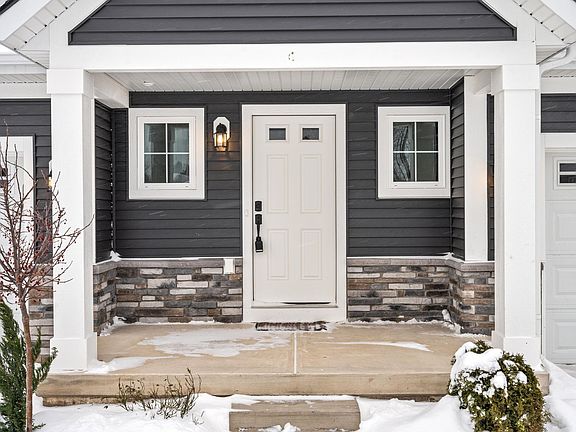 5th image of 13560 Bowne Dr