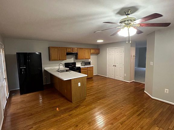 5th image of 12742 Sidney Way