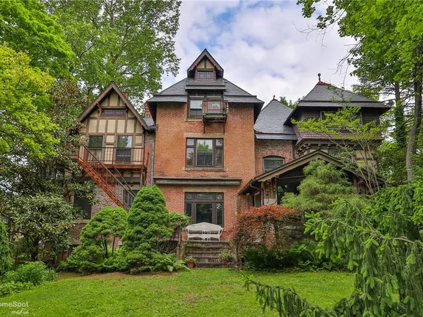 616 2nd St, Catasauqua, PA 18032