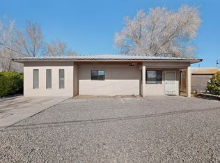 2705 Mountain Rd NW, Albuquerque, NM 87104