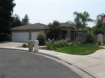 2nd image of 7502 N Ivanhoe Ave