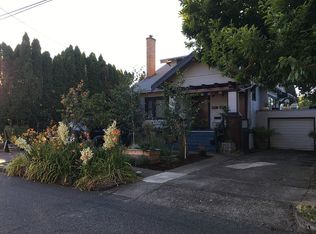 8225-8227 SE Taylor St, Portland, OR 97216