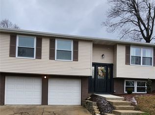 1816 Renee Dr, South Park, PA 15129