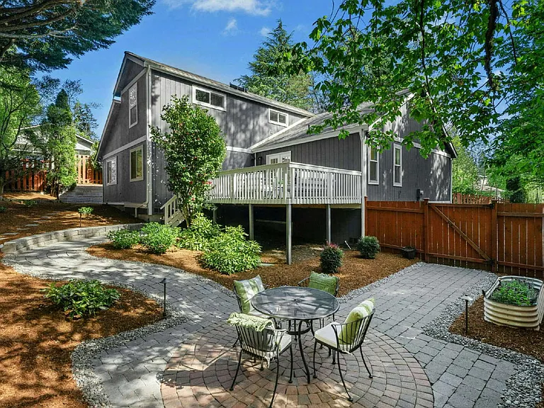 7214 NE 155th St — Photo 36