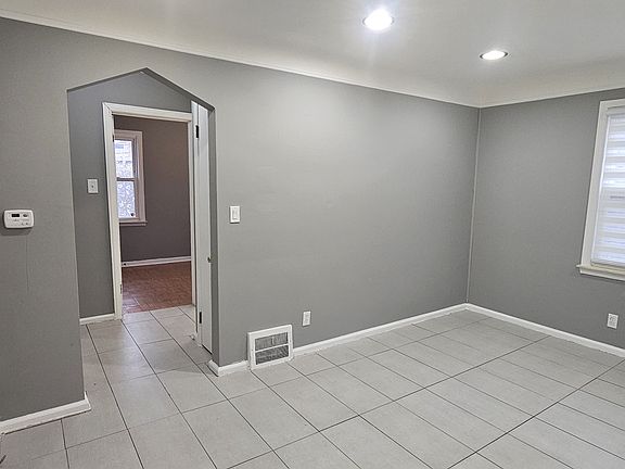 5th image of 6529 Rockdale St