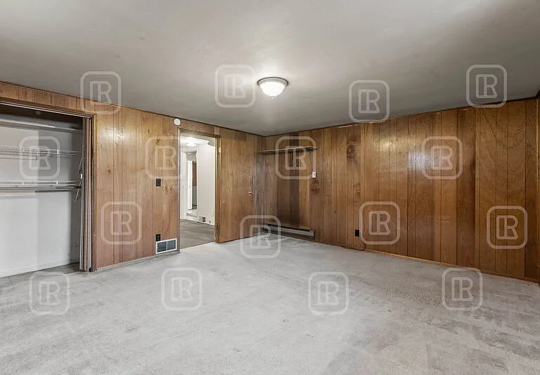 808 E Mission Ave — Photo 29