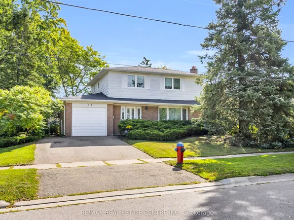 11 Dawson Cres, Halton Hills, ON L7G 1H3