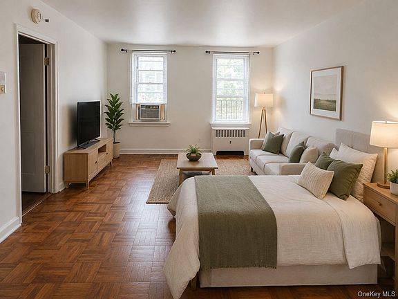 5th image of 30-11 Parsons Boulevard #2U