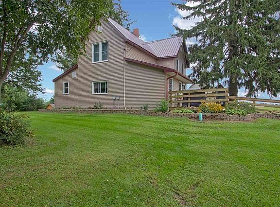 4th image of S3424 Peterson Ln