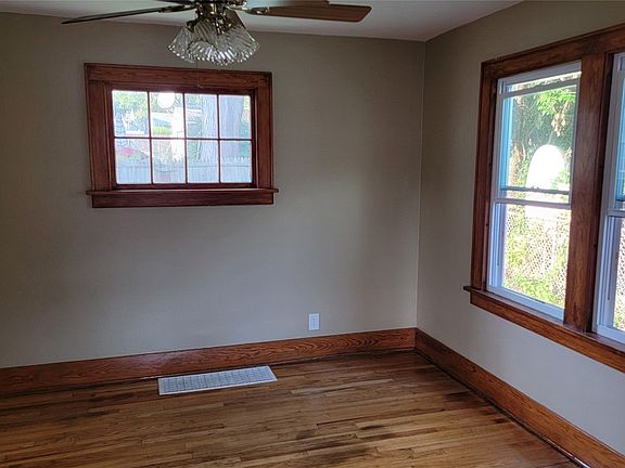 4th image of 2803 Watson Blvd