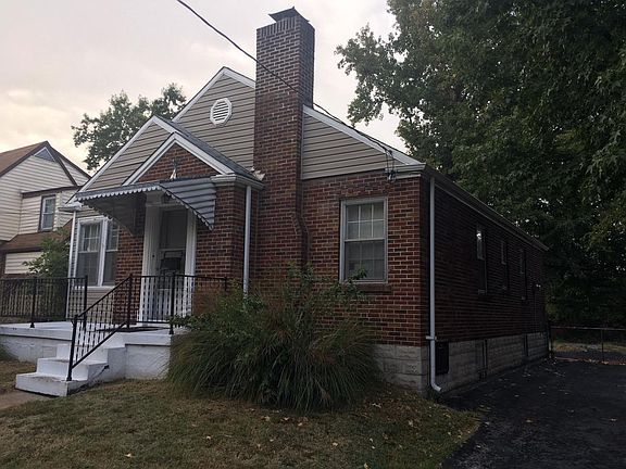 2nd image of 27 Lee Ave