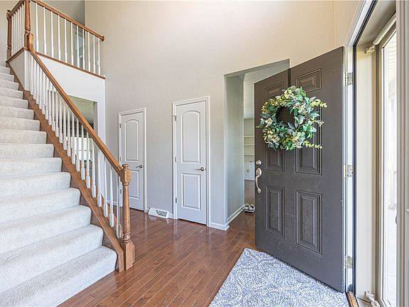 2nd image of 2045 Stone Bridge Ct
