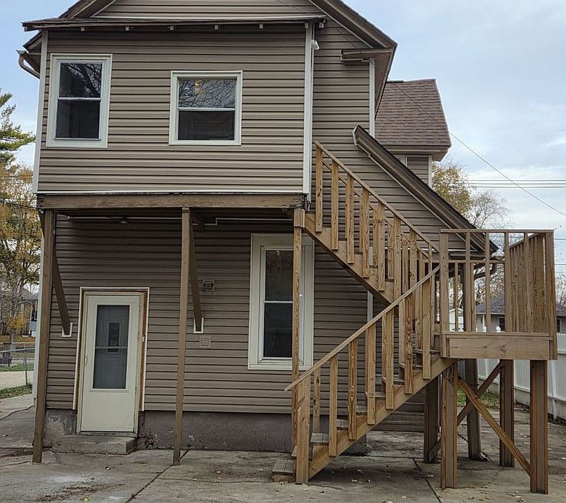 2nd image of 1111 Liberty St