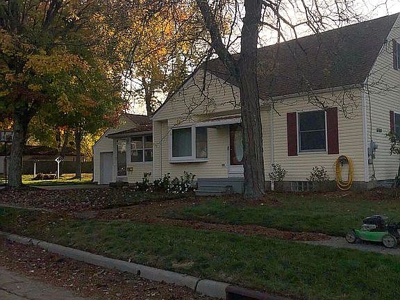 5th image of 3780 Argonne St