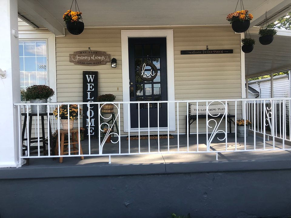 1st image of 806 Jefferson St